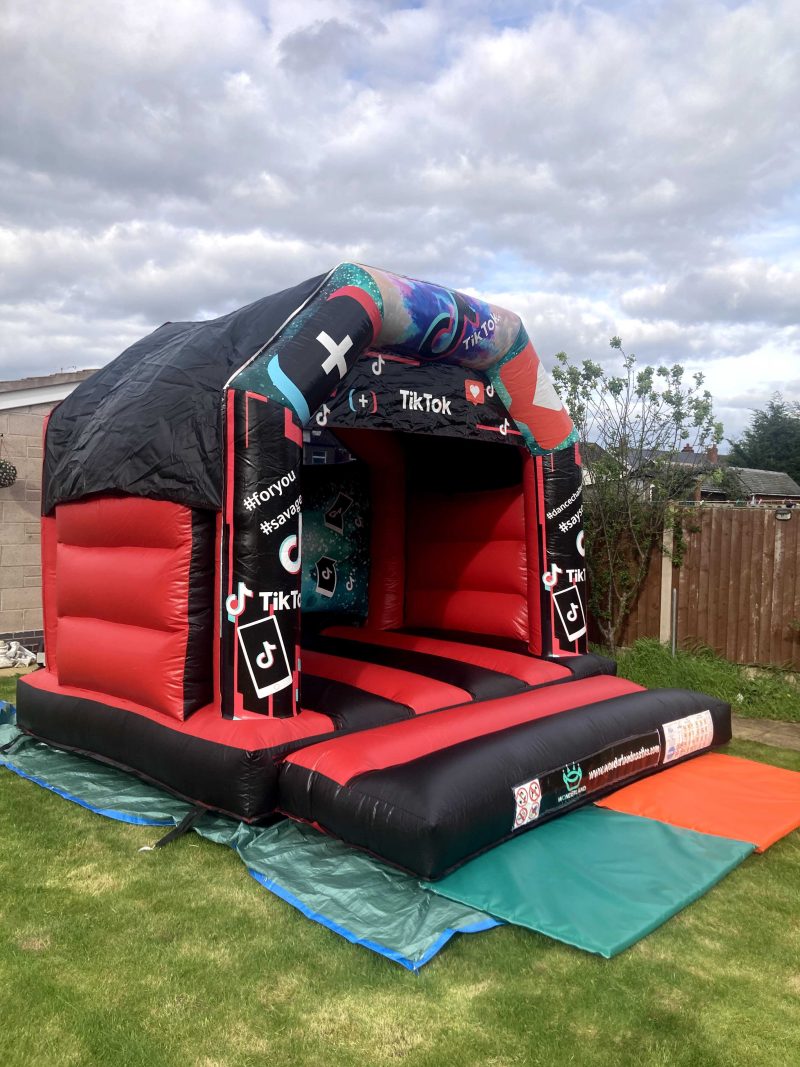 12ft x 12ft Children’s TikTok Star Bouncy Castle